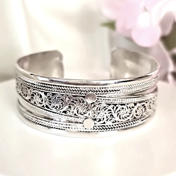 Sterling Silver Wide Cuff Bracelet Heavy! 39 Grams! - Picture 3 of 11
